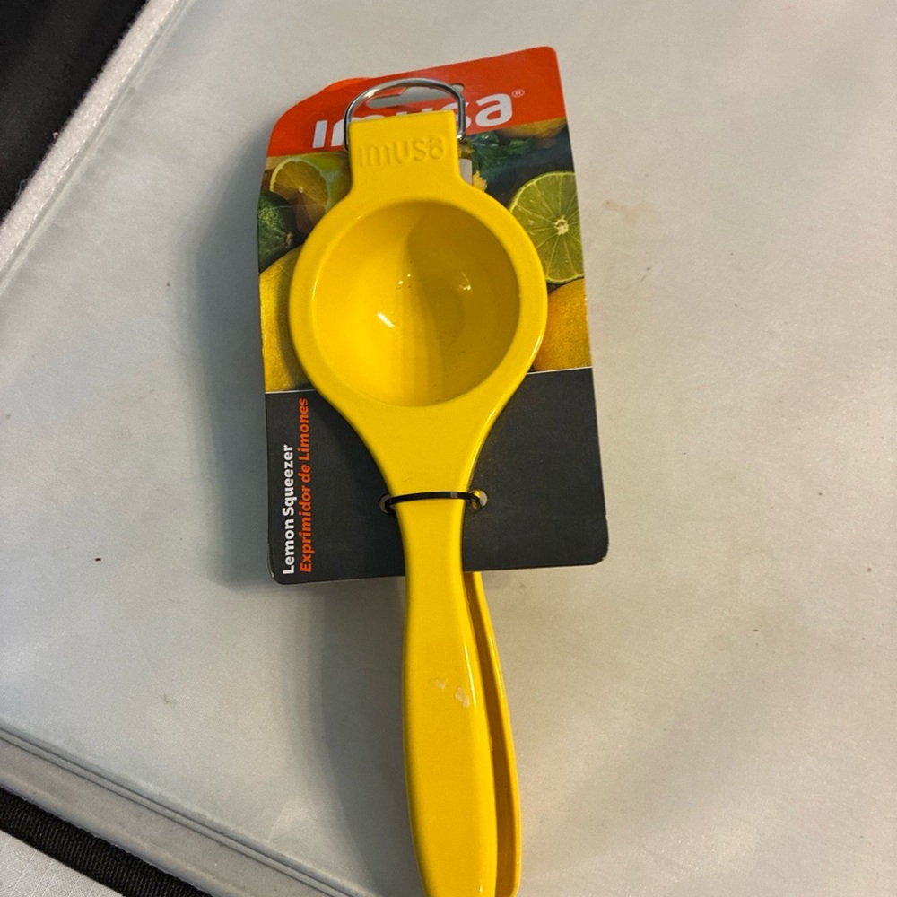 Imusa Yellow Lemon Squeezer